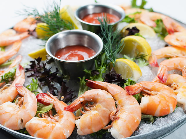 Light-seafood-waterfront-shrimp
